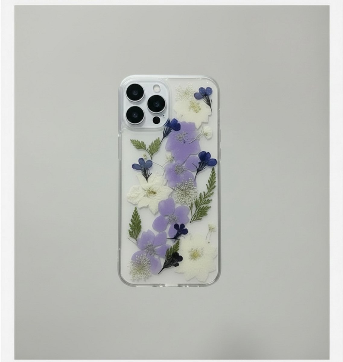 Telefoonhoesje met echte gedroogde bloemen blauw/paars Iphone 15