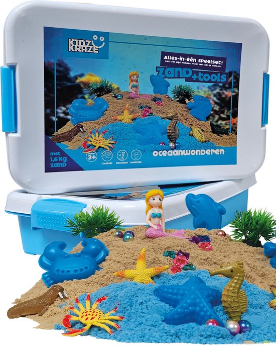 KidzKraze® Oceaanwonderen Speelzand – 1,6 kg bruin en blauw klevend speelzand voor binnen – Met Vormpjes en Speelgoed – Inclusief speel en opbergkoffer – Sensorisch speelgoed – Zandbak starter set voor kinderen - ㅤ ㅤ ㅤ ㅤ ㅤ ㅤ ㅤ ㅤ ㅤ ㅤ ㅤ ㅤ ㅤ ㅤ