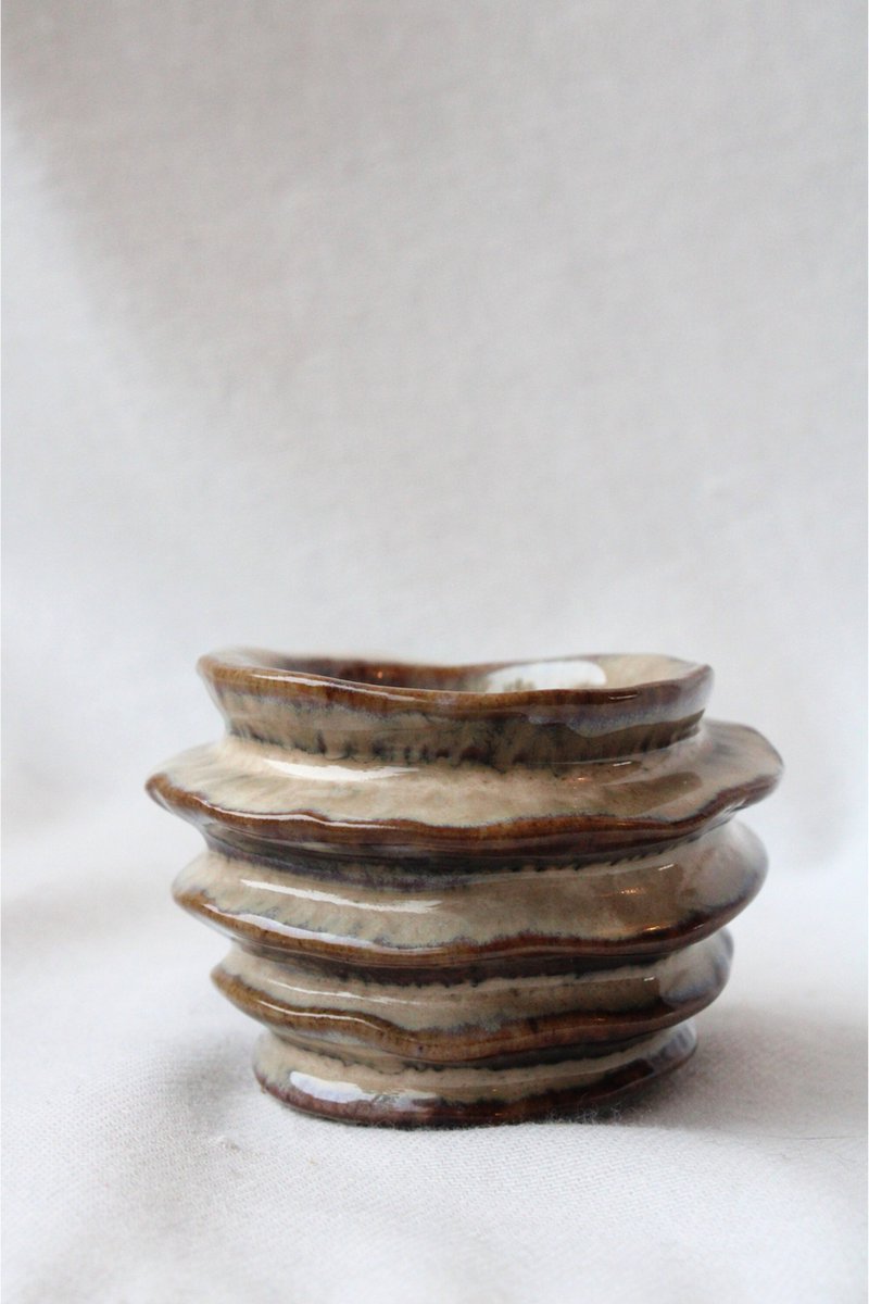 Gifts Amsterdam - Kandelaar en Waxinelichthouder | Aardewerk - 8x8x5,4cm - Beige