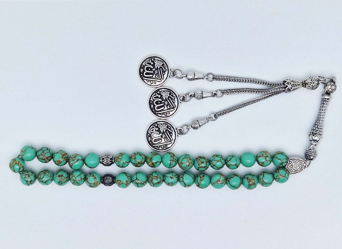 Handgemaakte tesbih klassiek - "Tasbih" natuursteen " Groen howliet gesponnen goud" - Aantal kralen 33 - Diameter kralen 8 MM - met metaal tassel "Allah jala jalaluh" - Een mooi cadeau-idee
