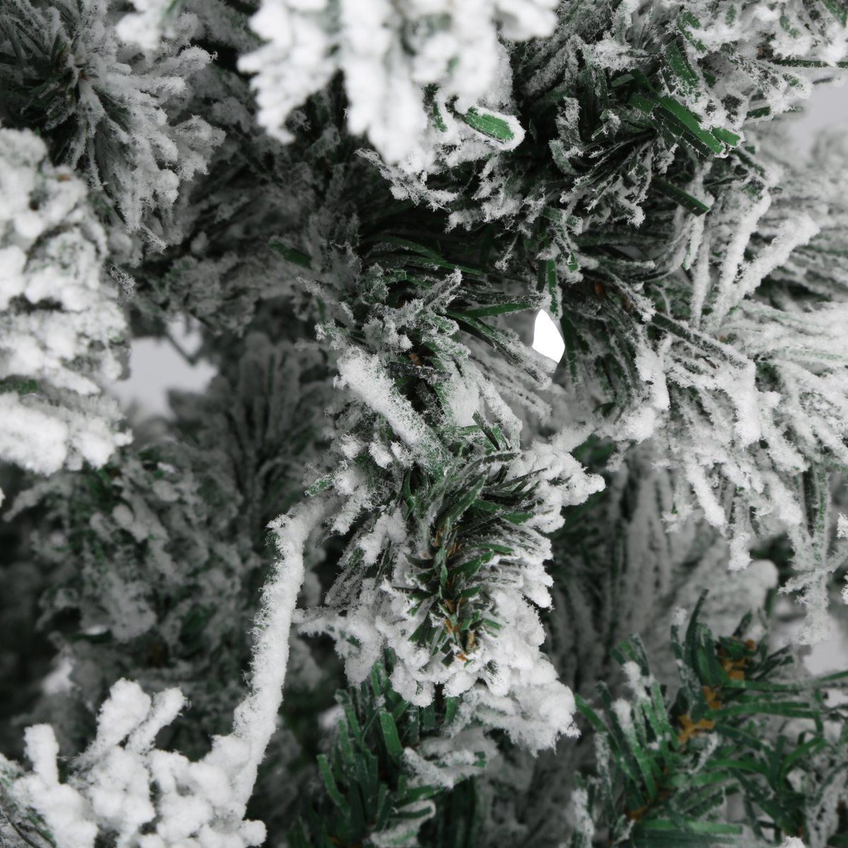 Excellent Trees® Rova Kerstboom - Sneeuw en Verlichting ⌀100cm - 180cm – foto 6