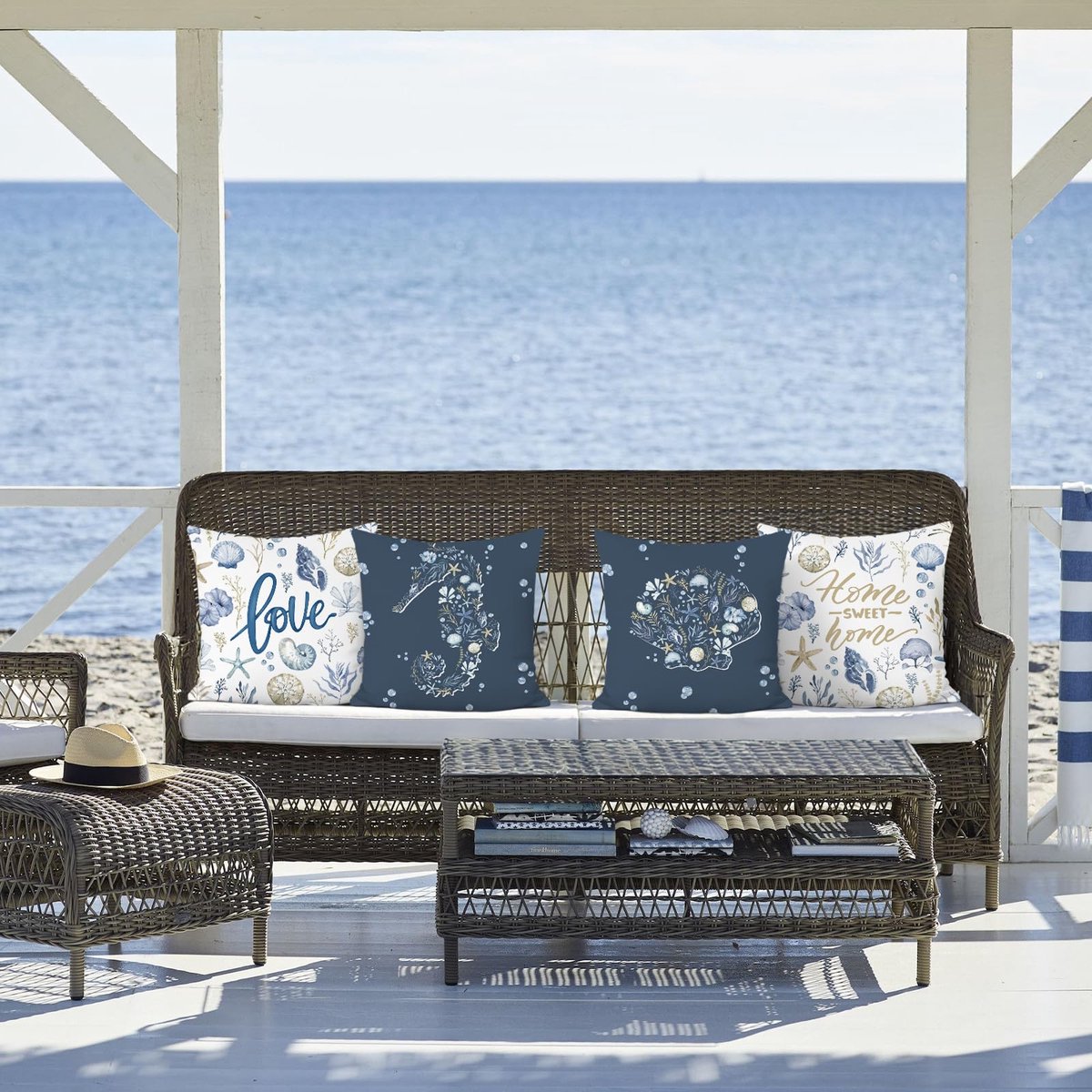 La'Moussawi ® Kustthema Set van 4 Decoratieve Kussenhoezen met Zeepaardjes en Schelpen Design