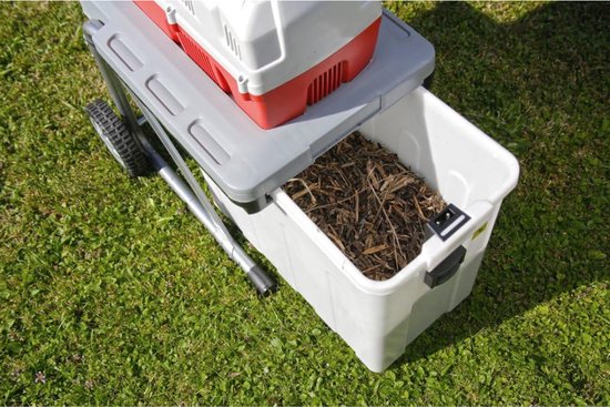 IKRA Professionele Hakselaar Versnipperaar - Hakselaar Electrisch 60L - Takken Versnipperaar Hakselaar - 3000W - Max. Ø44mm - Incl. Wielen, Opvangzak, Duurzame Draaimessen - Heggen, Bomen en Haag -Tuinonderhoud van IKRA — afbeelding 5