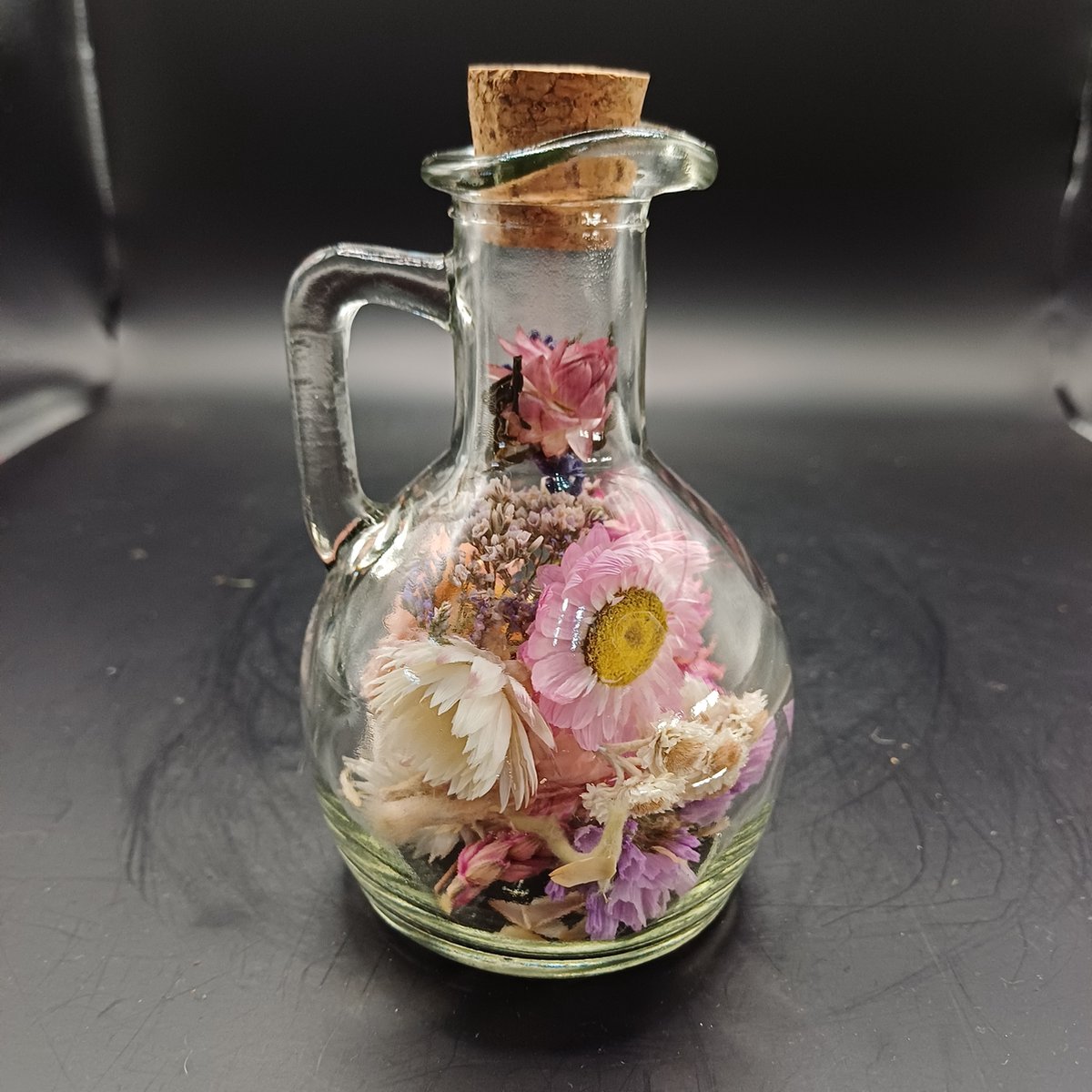 Droogbloemenkarafje met kurk | Droogbloemen in fles | decoratie | vaas | glas | boeket | bloemKarafje met Kurk en Droogbloemen – Glas Vaas Decoratie – Bloemen in Fles – Droogbloemen Boeket – Woonaccessoire – Cadeau voor Haar – Interieur Decoratie