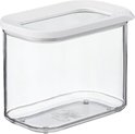 Une boîte de conservation Modula Mepal vide avec un couvercle blanc sur fond blanc.