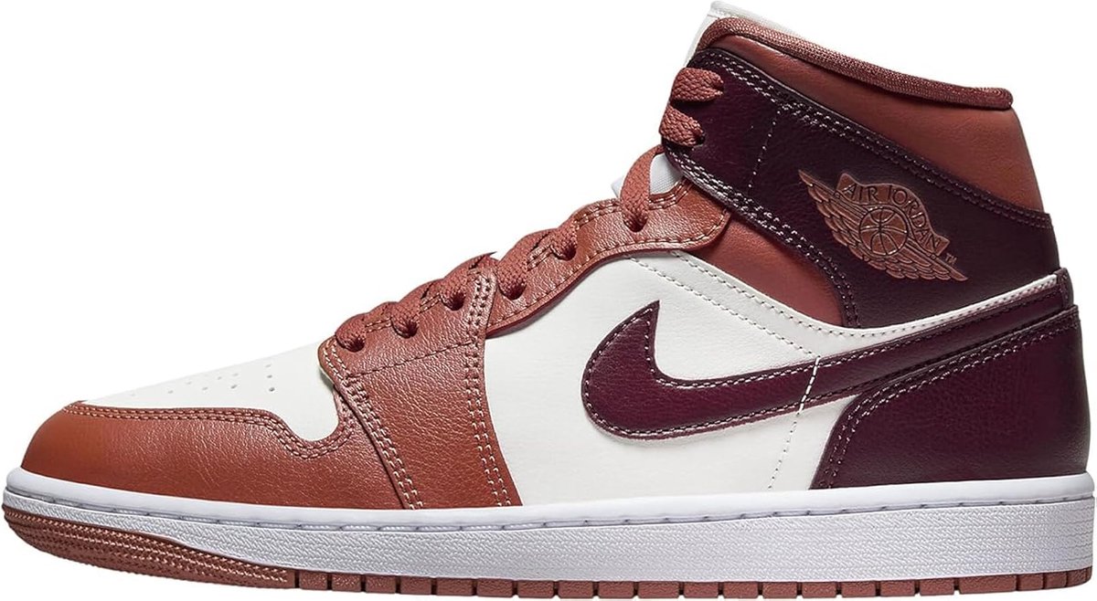 Nike Nike Air Jordan 1 Mid Sneakers Unisex Bekijk Foto’s