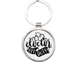 Akyol - Doctor off duty Sleutelhanger - dokter - De beste doktoren - Artsen - ziekenhuismedewerker - huisarts - verpleegkunde - verzorger - verpleegkundige - verzorgster - medicus - 4 x 7,5 CM