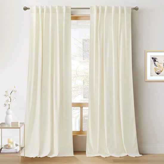 Floraweg Verduisteringsgordijn Opaque Fluwelen Gordijnen met Oogjes Thermisch Gordijn Eyelet Gordijn Blackout Lichtdicht, Elegant, Glad Plain Fluffy, Modern Klassiek voor Woonkamer Slaapkamer Lounge,1 stuk,Beige 140X225cm
