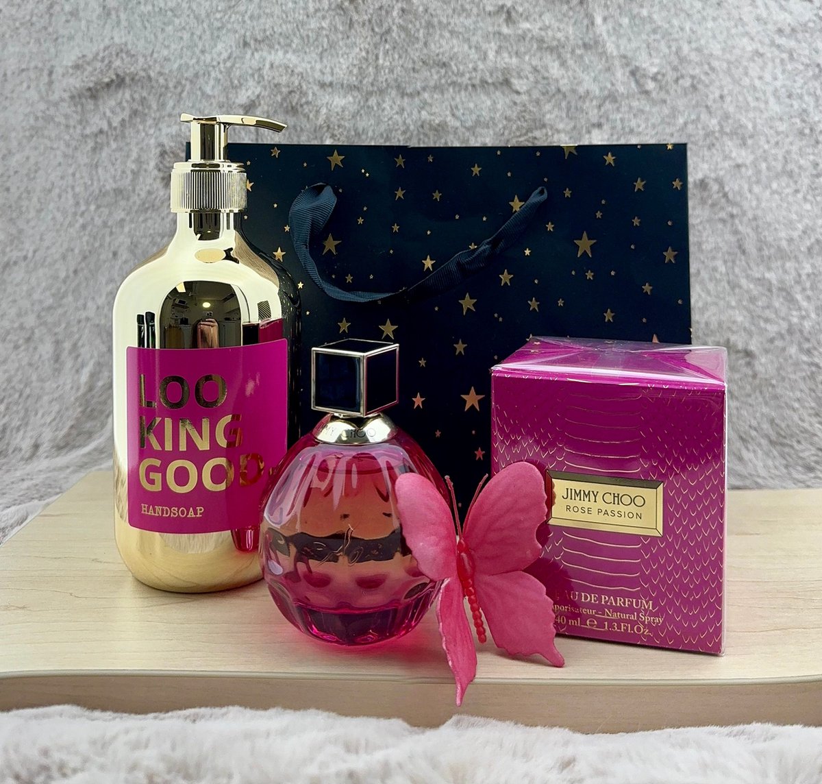 Goedkoopste Kerst Dames •Cadeaupakket Jimmy Choo Rose• - Cadeau voor Vrouwen - Perfect Gifts