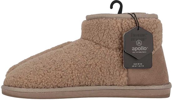 Offwhite teddy enkellaars pantoffel met beige suède hiel en Apollo merklabel.