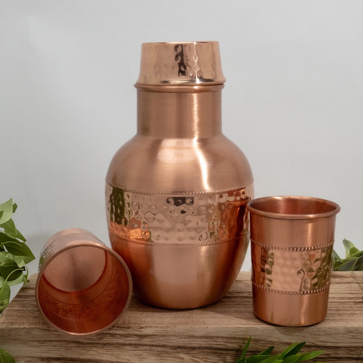 Puur koperen set van karaf sequence bol ± 950 ml met 2 rechte bekers Zware uitvoering