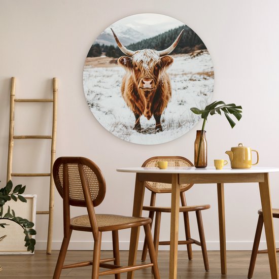 WallCircle® Wandcirkel 90x90 cm - Muurcirkel Schotse Hooglander - Landschap - Sneeuw - Bergen - Winter - Muurdecoratie woonkamer - Wanddecoratie slaapkamer - Kamer decoratie accessoires - Ronde schilderijen