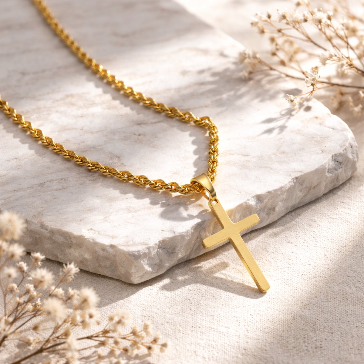 Cristae Kruis Ketting Goudkleurig RVS – Minimalistische Christelijke Ketting Heren & Dames – Waterbestendig – Festival & Cadeau – 50+8 cm