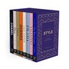 Coffret de livres 'Little Guides to Style Collection' présentant huit icônes de la mode, dans un étui bleu foncé à motif géométrique.