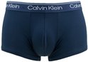 Donkerblauwe trunk van Calvin Klein met opdruk op de tailleband.