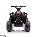 Zwarte Vrooomy kinderquad met off-road wielen, "STRONG" logo op voorkant en rode koplampen.