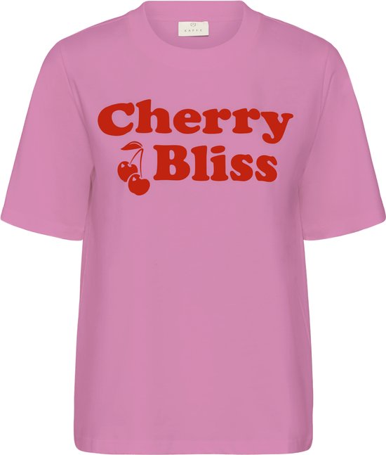 T-shirt rose pour femme à manches courtes avec le texte rouge 'Cherry Bliss' et des cerises.
