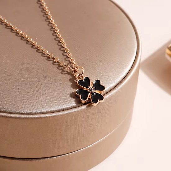 Eenvoudige Stijl Ketting voor Dames en Meisjes - Valentijnsdag Sieraad - Ster - Delicaat Hanger Kettingje - Modeaccessoire voor Vrouwen - Minimalistisch en Elegant van Milacolato — afbeelding 4