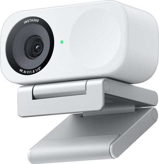 Vue détaillée d'une webcam blanche avec objectif Insta360 et indicateur vert, sur un support gris.