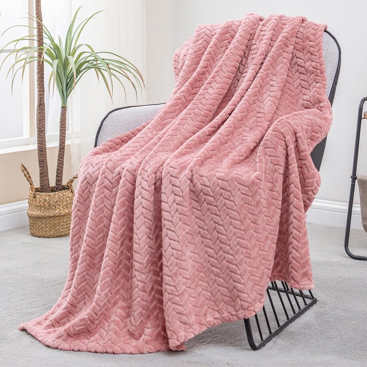 Famanu Plaid Fleecedeken van flanel - zacht en jacquard - stof - plaid - bankdeken - bedrukt met bladeren - 130 x 170 cm - roze pink