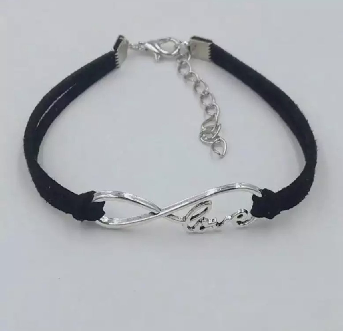 12Getit Armbandje zwart met Teckel en infinity Love hangertje