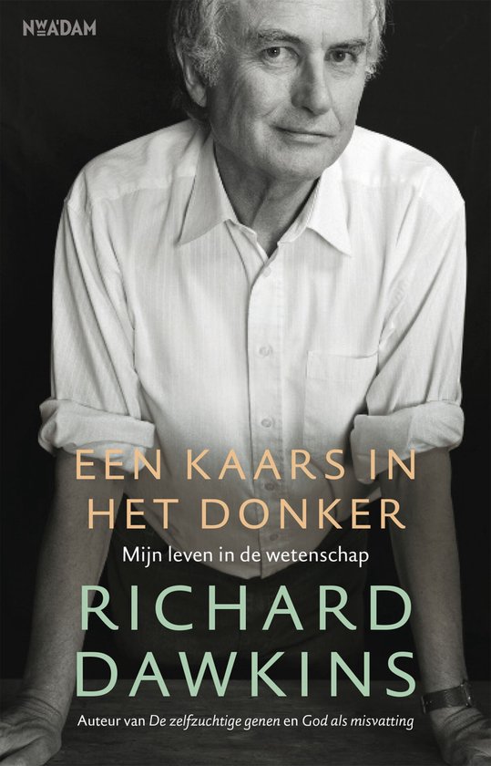 Boek "Een kaars in het donker" van Richard Dawkins, met een portret van de auteur.