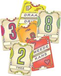 Kaarten met de getallen 3, 8 (ACHT) en 2 (TWEE). Een rode 'TWEEDE KANS' kaart ligt ertussen. Een gele 'DRAAI DRIE' kaart ligt bovenaan.