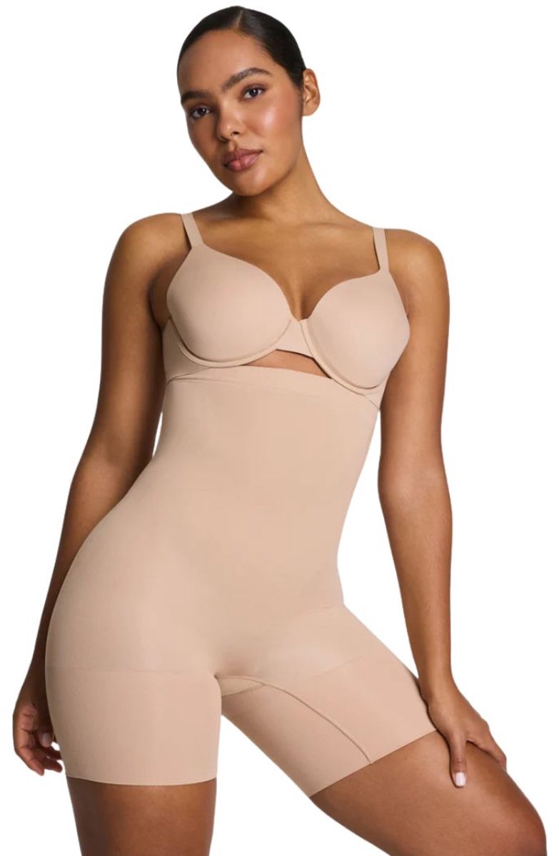 SPANXsculpt GoFigure High Waist Midthigh Short - Maat M - Kleur Chai