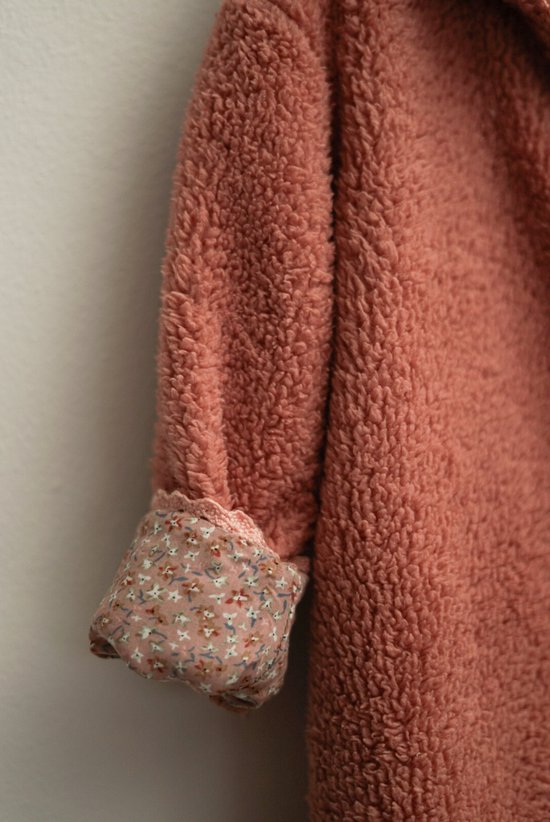 Baby-badjasje-roze met bloemetje-maat 92-handgemaakt-(Sweet baby Bedstraw) — afbeelding 2