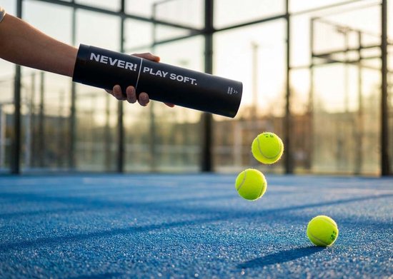 Better Balls Life Extender – Automatische drukregelaar voor padel- en tennisballen – Drukregelaar padelballen – Drukregelaar tennisballen - Pressure regulator - Ball pressurizer – USB-C oplaadbaar – Aluminium – Ballen 5-7x langer langer goed Better Balls Life Extender – Automatische drukregelaar voor padel- en tennisballen – Drukregelaar padelballen – Drukregelaar tennisballen - Pressure regulator - Ball pressurizer – USB-C oplaadbaar – Aluminium – Ballen 5-7x langer langer goed