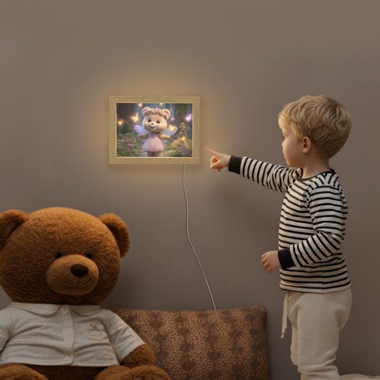 Nachtlampje 20x15 cm - Kinder lampje - Teddybeer - Bloemenkrans - Vlinders - Elfenvleugels - Tafellamp kinderkamer - Slaapkamer lamp - Bedlamp kinderen - Kinderlampje stopcontact - Wandlamp babykamer - Nachtlampjes van Merkloos — afbeelding 5