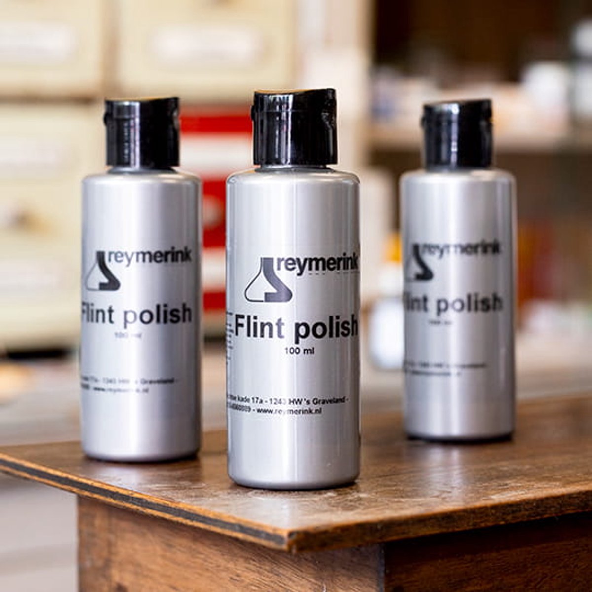 Reymerink - Flint Polish 100ml | Desinfectie voor PMU, Tattoo, Beauty, Styliste, Kapper Studio & Laser Salon Huisarts Tandarts Praktijk | Laserkliniek | Desinfectiemiddel | Desinfectiespray | Pure Alcohol | Tatoeage Praktijk Schoonmaak
