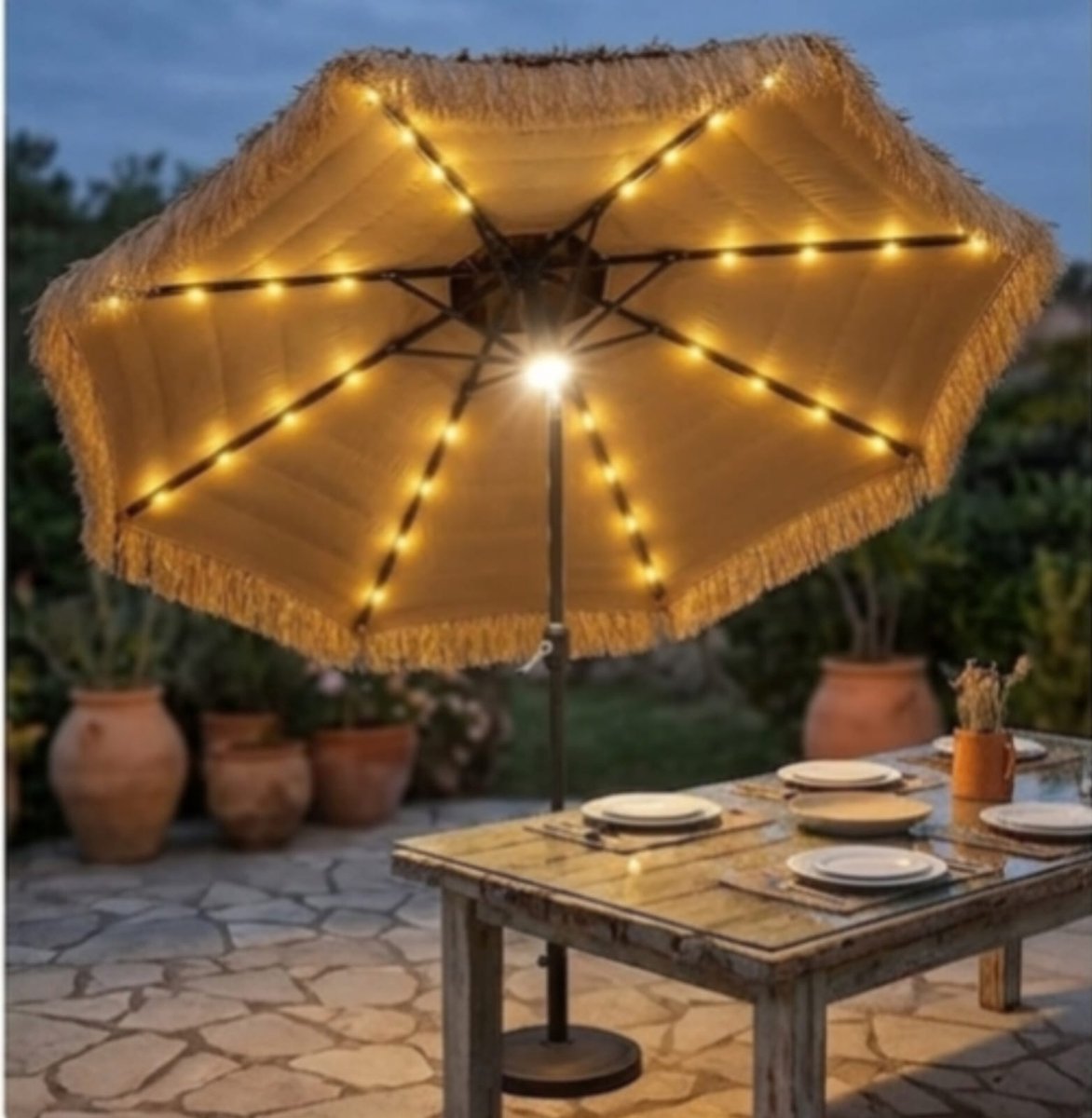 Stroparasol 270 cm met LED Solar Verlichting & Kantelfunctie – Tropische Hawaii Parasol met Dubbel Dak, UV-Bescherming, Stevig Metalen Frame – Tuin, Balkon, Terras, Strand – Naturel – NoviHome