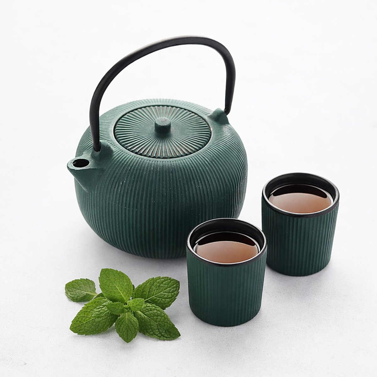 Point-Virgule set geribbelde theepot en 2 kopjes uit gietzijzer met interne emaillaag Forest Green