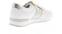 Witte Gabor sneaker met gouden accenten op de rits, zijkant en hiel.