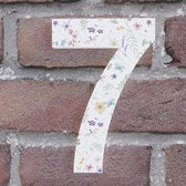 Huisnummer Arial 7 wit met bloemen - Maat: Klein (10 cm) - zelfklevend - Huisnummerbord