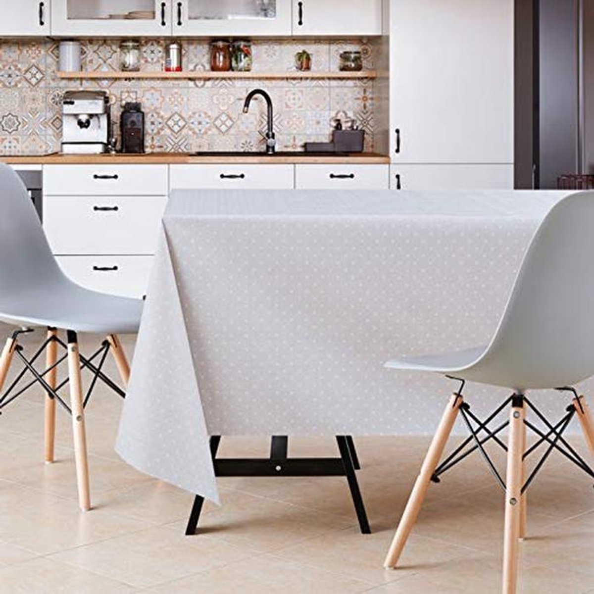 Stylish grijs tafelkleed met stippen, afwasbaar en waterdicht, 300 x 140 cm