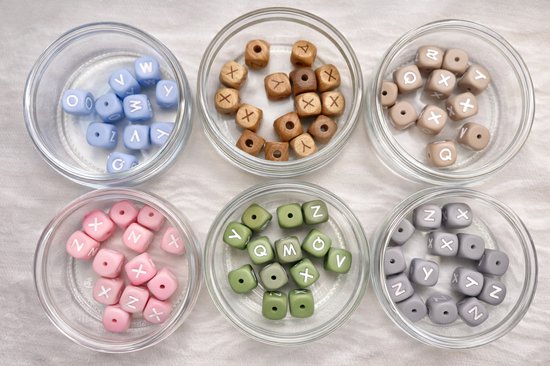 Speenkoord met naam - gepersonaliseerd - bloem-roze-beige - kraamcadeau & babycadeau - baby - meisje van Merkloos — afbeelding 4