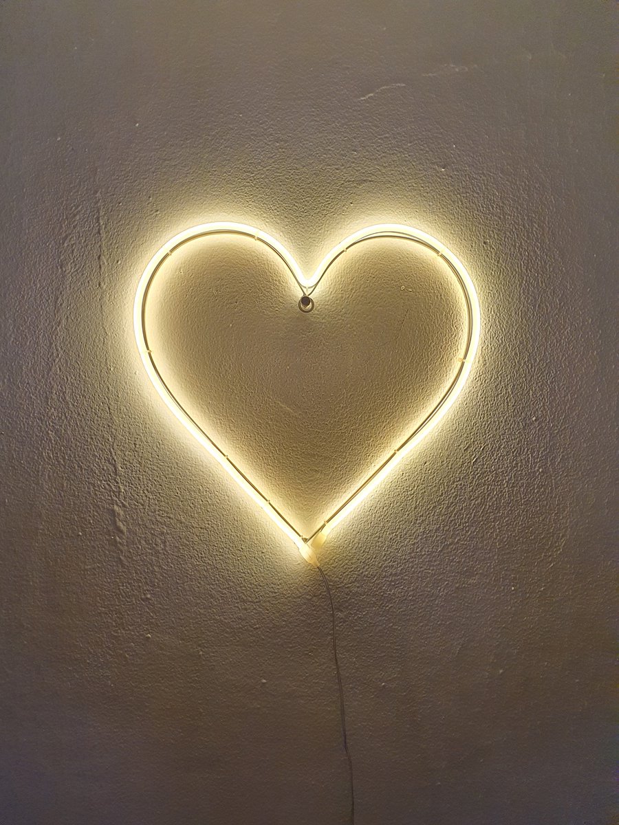 Luca Lighting Hart Neon Led wandlamp warm wit, L32xB1xH32cm
