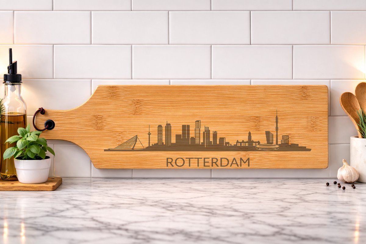 Borrelplank Skyline Rotterdam gegraveerd 60x17cm- serveerplank-personalisatie mogelijk-graveren