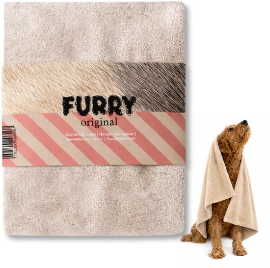 Beige "FURRY original" honden droogdoek met aan de voorkant een hond in een handdoek.
