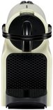 Vue frontale d'une machine à café à capsules Nespresso Inissia crème.