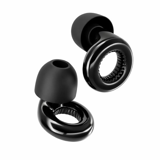 Zwarte oordopjes, twee stuks, met zilverkleurige ringen.