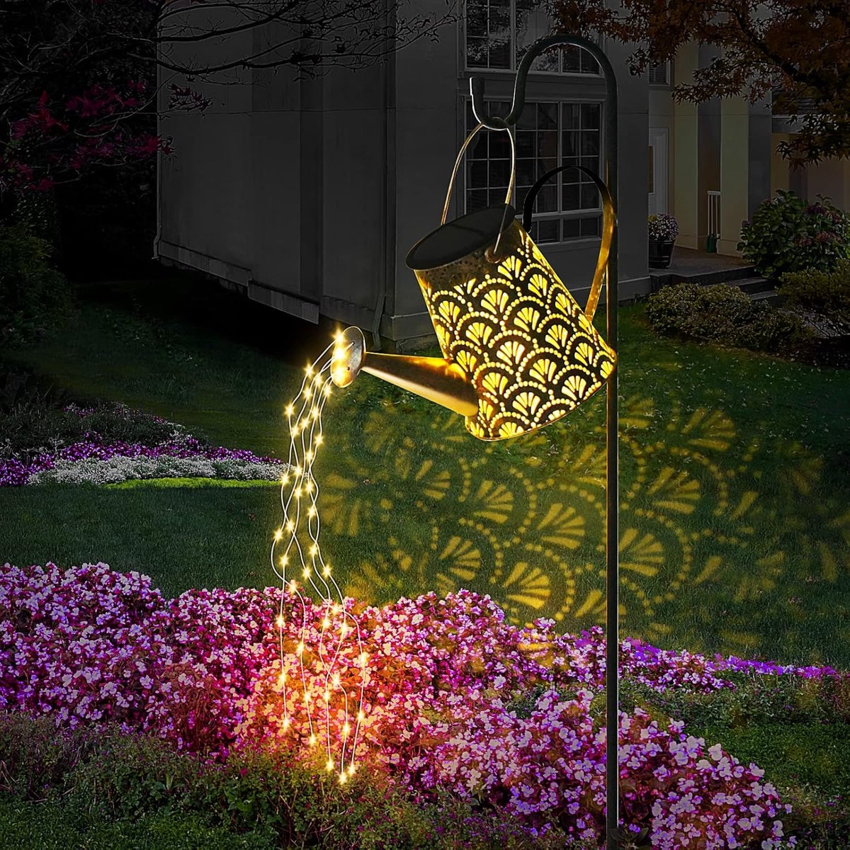 Decoratieve Hanglamp Gieter met Vonkelend Water Effect - Zonne - Energie - LED - 8 uur Gebruik na Opladen - Afmetingen: 30x14.5x81 cm - Metaal - Koperkleur