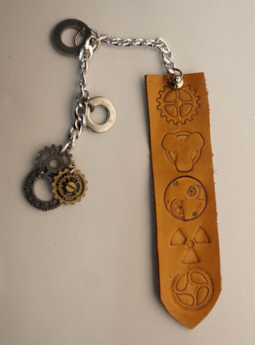 Leren boekenlegger steampunk met ketting - lederen boekenlegger met radars - unieke boekenlegger - boekenleggers - cadeau tip ! boeken fans - bladwijzer voor in boek - leren bladwijzer steampunk