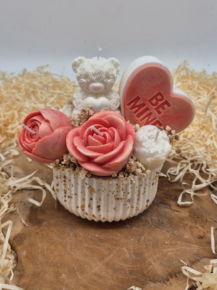 TT Treasure - Love Charm - Kaarsenboeket - Valentijn cadeau - candle bouquet - bloem kaarsen boeket - Valentijnboeket - Valentijn - Valentijnsdag cadeau - Cadeau voor haar - Geschenk