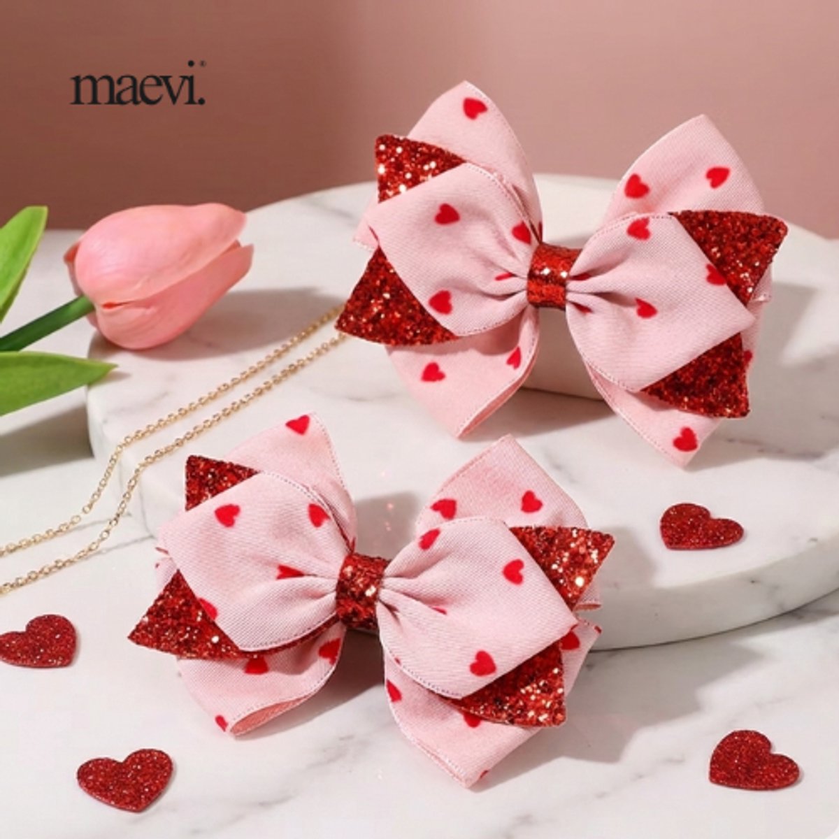 Maevi® Haarstrikjes - Hartjes / Hearts - 2 stuks - Hoge Kwaliteit - Formaat: 10x8 CM - Haarspeld / Haarclip - Valentijn / Valentijnsdag - Haarspeld voor Peuters, Kleuters & Kinderen - Kids Haar Speld - Luxe Haarstrik