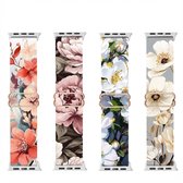 Vier smartwatchbandjes met verschillende bloemenprints: rode bloemen, roze pioenen, witte bloemen en gele bloemen.