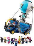 Set de construction LEGO Fortnite Battle Bus avec bus bleu et ballon, et neuf figurines.