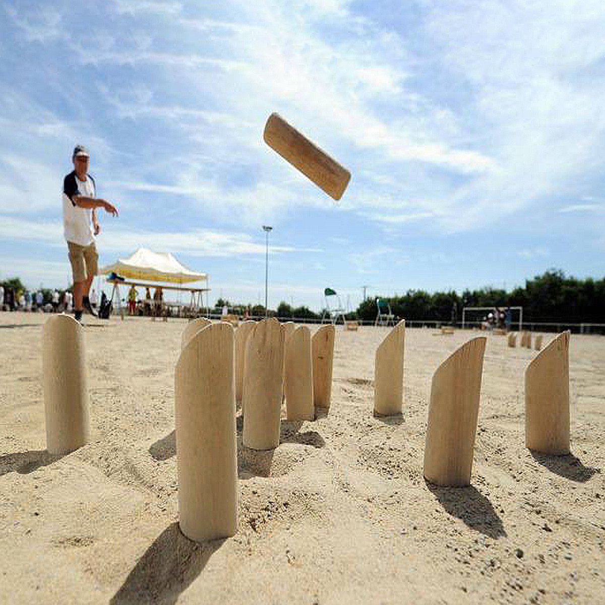 Kubb Vikingspel, werpspel uit Finland, genummerd Vikingspel met praktische draagtas, houten spel, buitenspeelgoed, tuinspeelgoed voor kinderen en volwassenen NAIZY — afbeelding 3